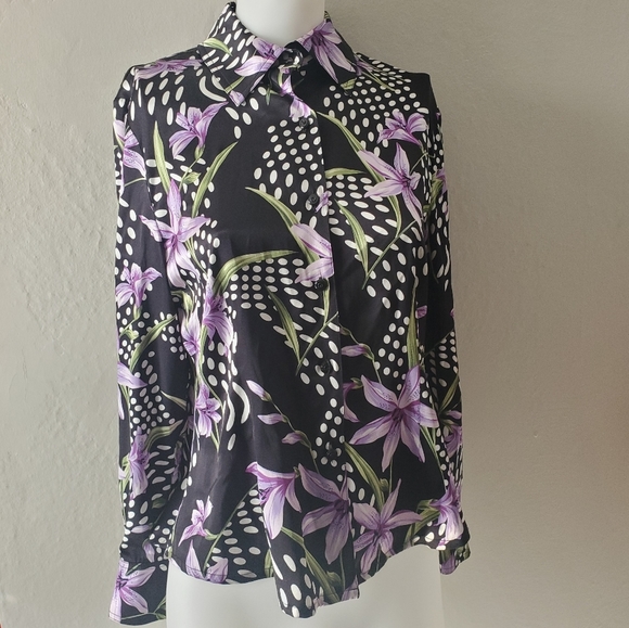 St John || Black and Purple Floral Silk Button Down - Picture 3 of 10
